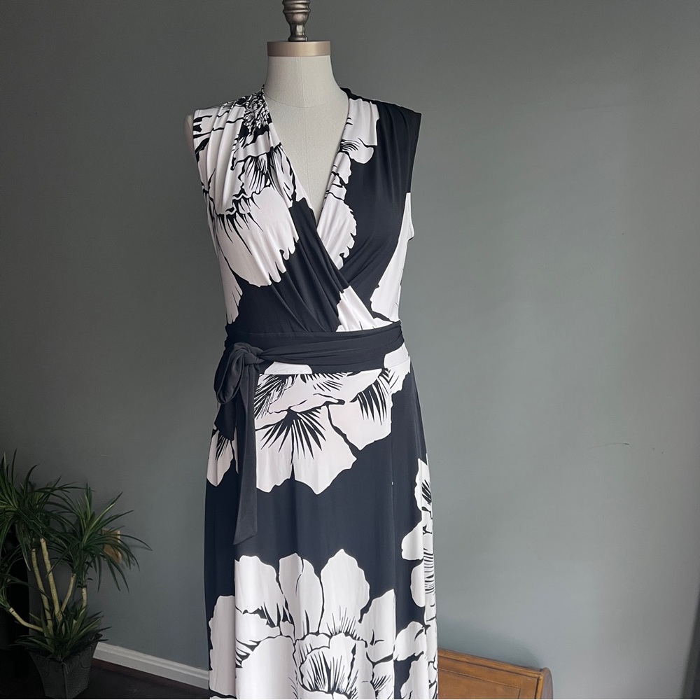 New York & Company stretch black and white floral print maxi dress size small - Picture 6 of 10